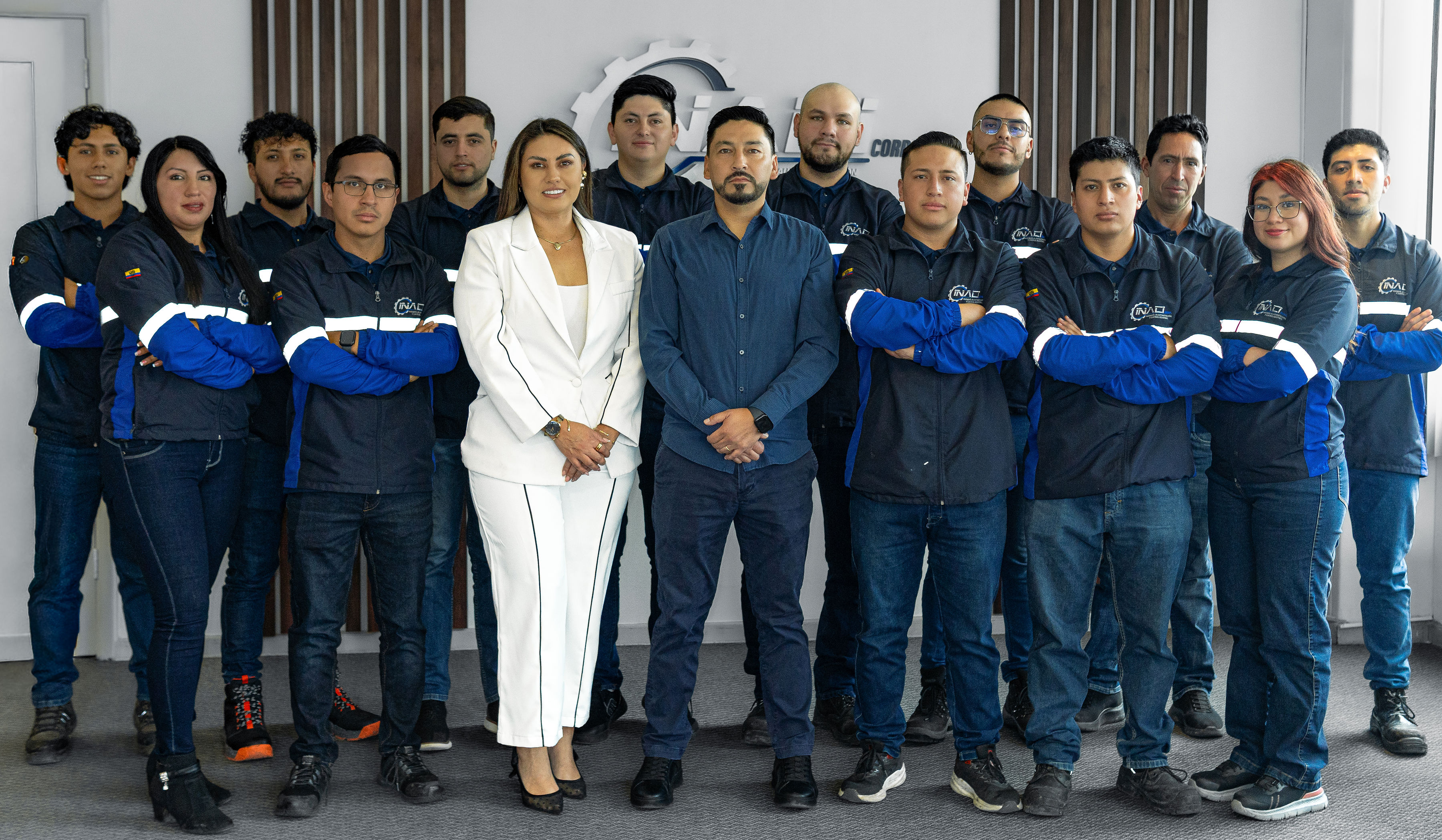 Equipo INACI Corp